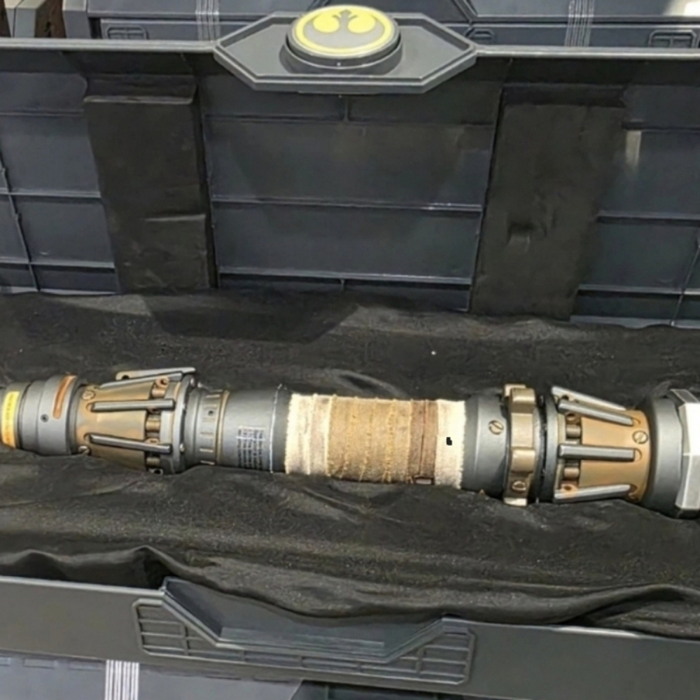 Star Wars Legacy Lightsaber Hilt